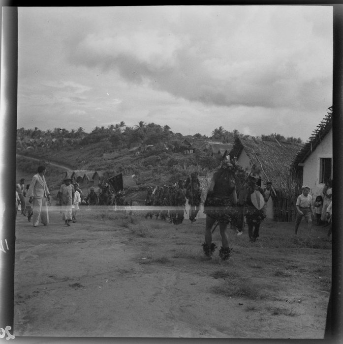 Cabocolinhos Indios Tupí Guaraní do Rógi Acervos Centro Cultural